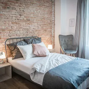 Lion - Silver Homestay Krakow